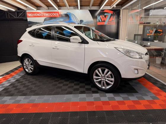 HYUNDAI IX35 2.0 MPI 4X2 16V FLEX 4P AUTOMÁTICO HYUNDAI IX35 2.0 MPI 4X2 16V FLEX 4P AUTOMÁTICO